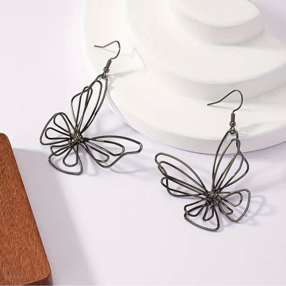 Butterfly Metal Wires Wrapped Dangle Earrings NWT - Picture 4 of 5